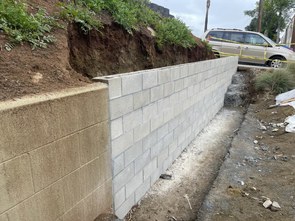 retaining wall contractor